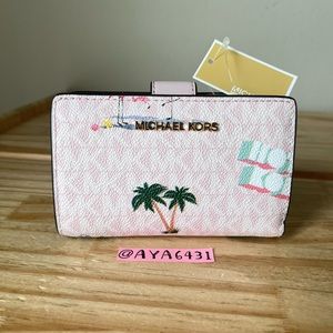Michael Kors Wallet🎈🎈